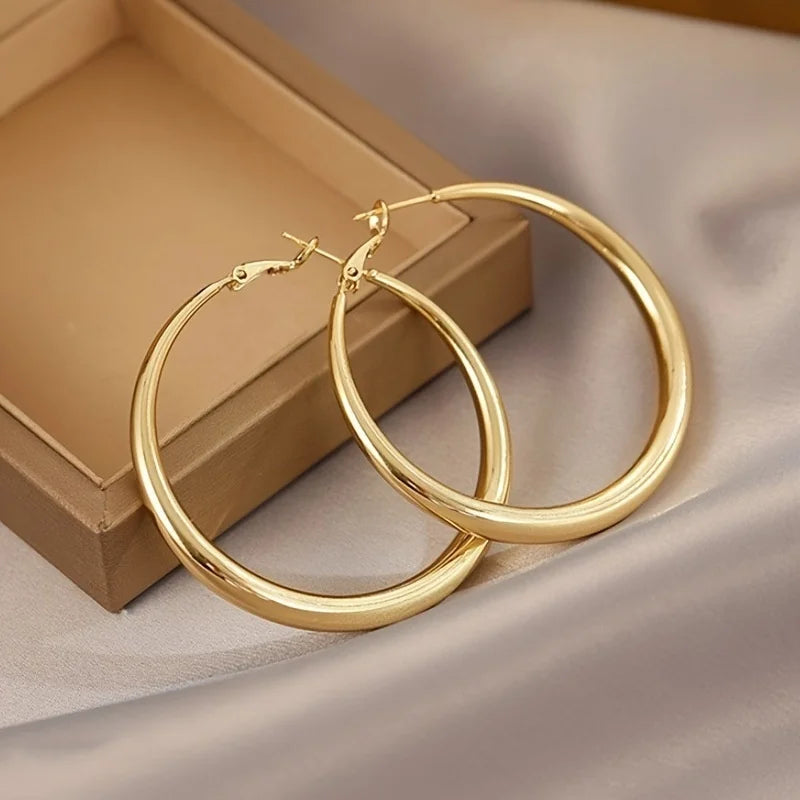 Aurelie™ Bold C-Shape Hoop Earrings