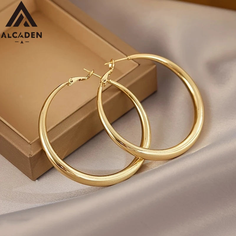Aurelie™ Bold C-Shape Hoop Earrings