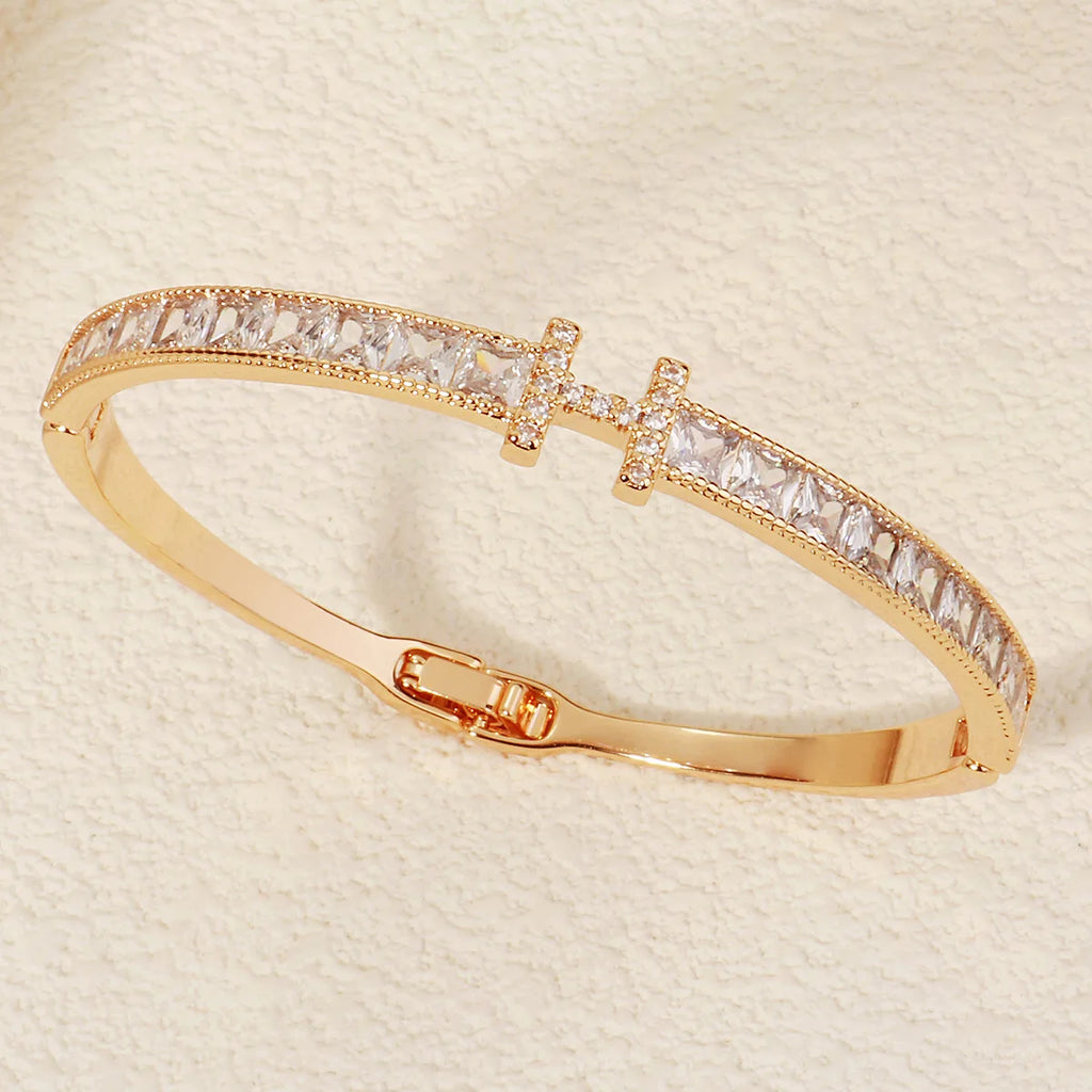 Aurelie™ Signature H Charm Bracelet