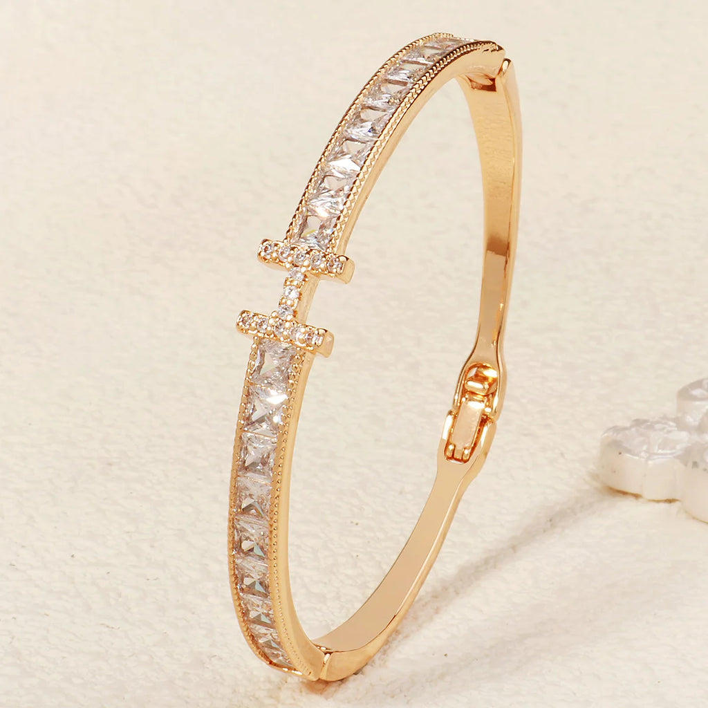 Aurelie™ Signature H Charm Bracelet